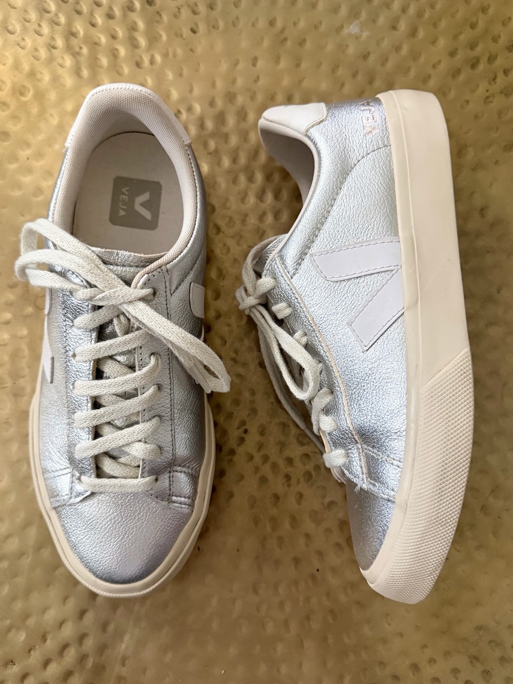 VEJA Campo Leather Silver White Lace Up Sneakers Size 38 / US 7 Women’s